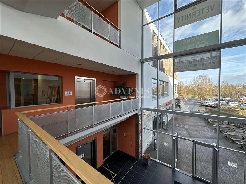 Maison à louer, 1300m², Villeneuve-d'Ascq
