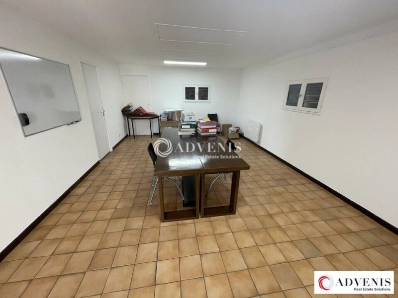 Maison à louer, 840m², Pessac
