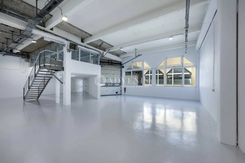Maison à louer, 1139m², Aubervilliers