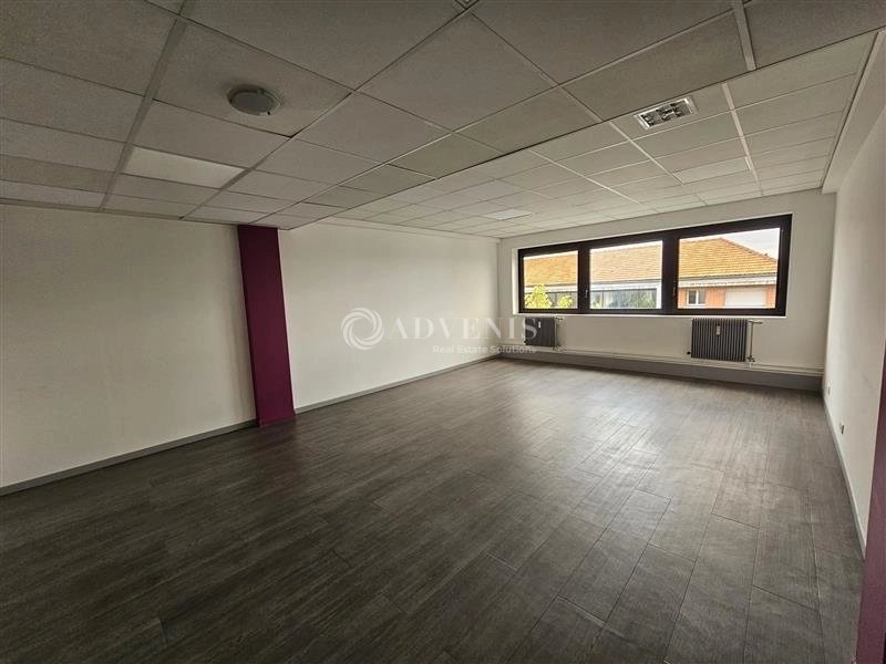 Maison à louer, 1308m², Montreuil