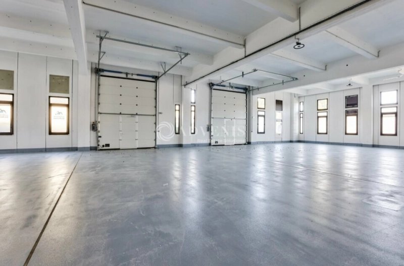 Maison à louer, 1638m², Courcouronnes