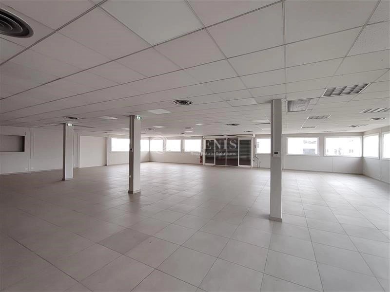 Maison à louer, 1280m², Villeneuve-lès-Béziers