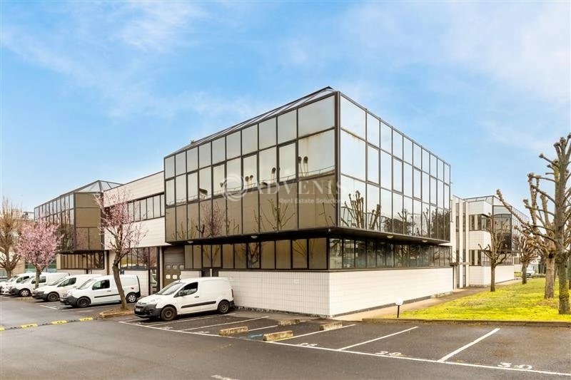 Maison à louer, 1937m², Nanterre