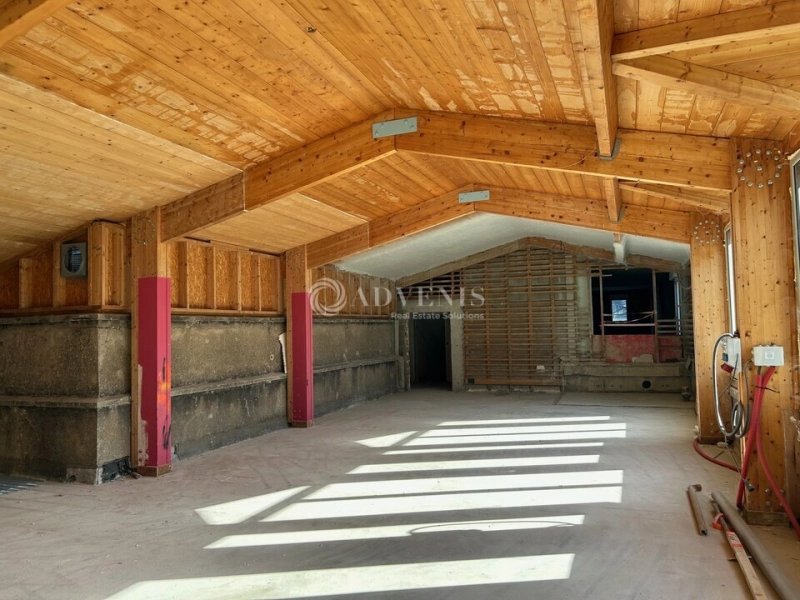 Maison à louer, 1090m², Tours