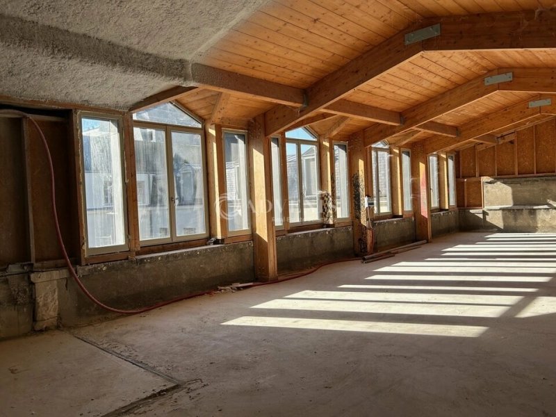 Maison à louer, 1090m², Tours