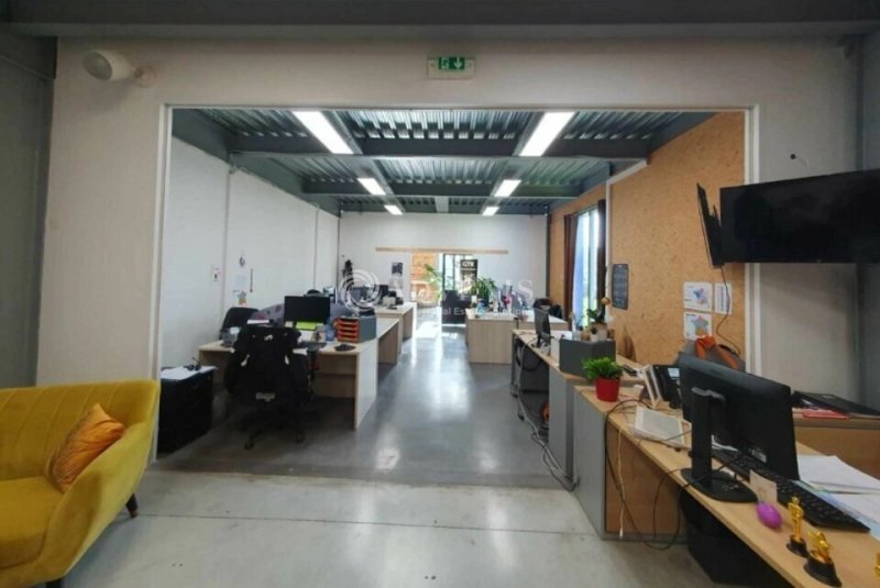 Maison à louer, 631m², Lunel-Viel