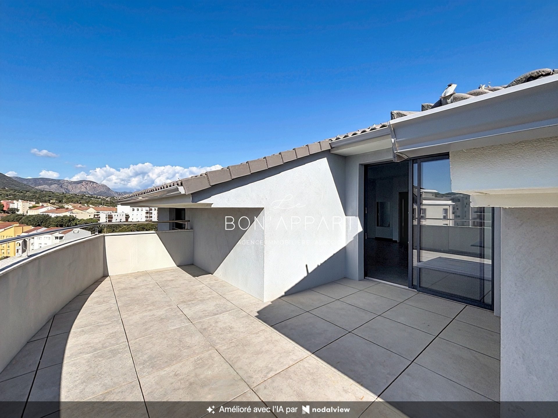 Appartement à louer, 62m², Ajaccio