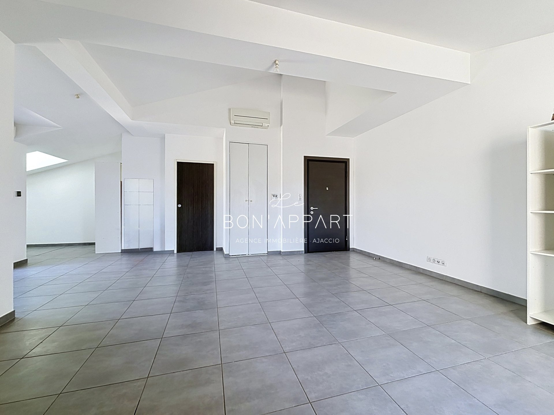 Appartement à louer, 62m², Ajaccio