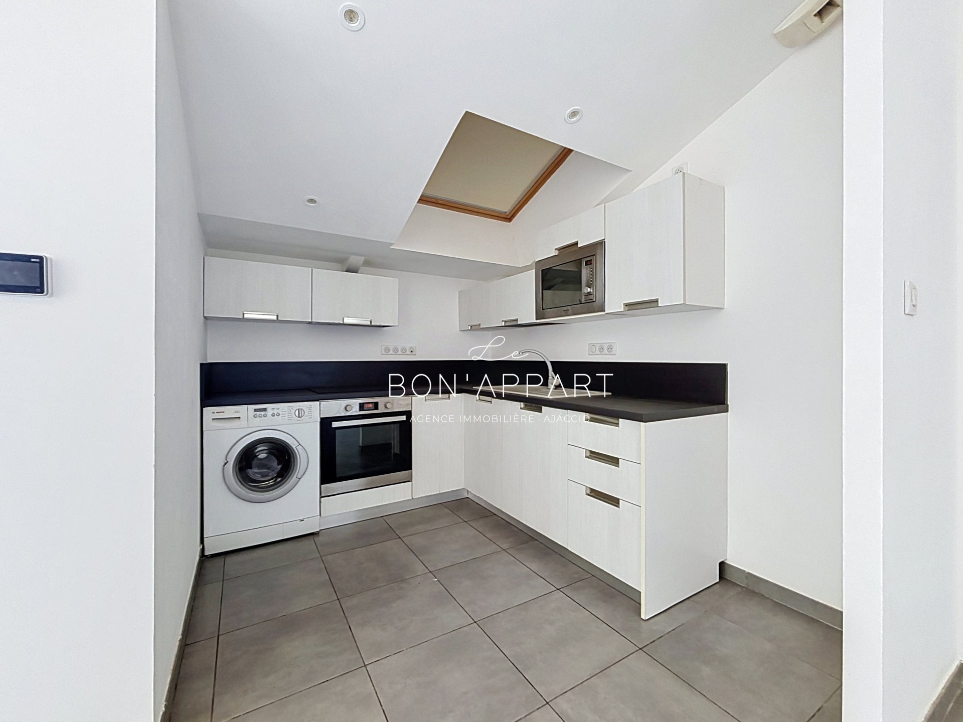 Appartement à louer, 62m², Ajaccio