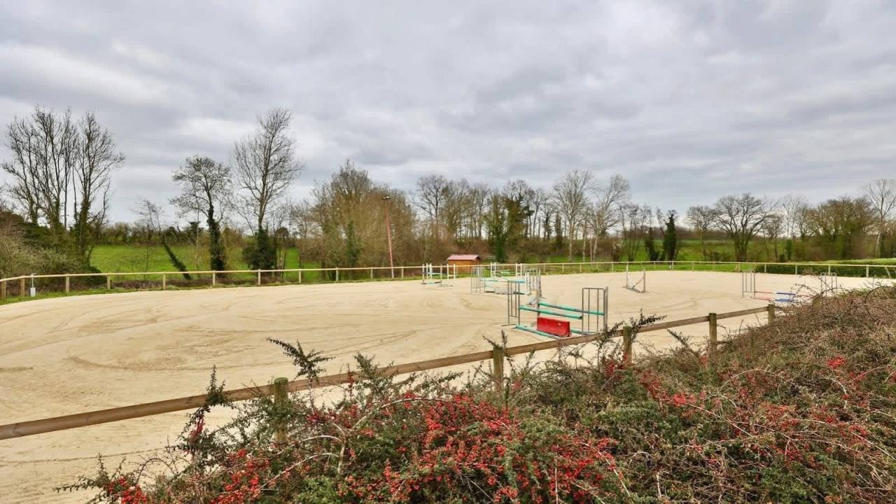 Maison à vendre, 215m², Neuville-les-Dames