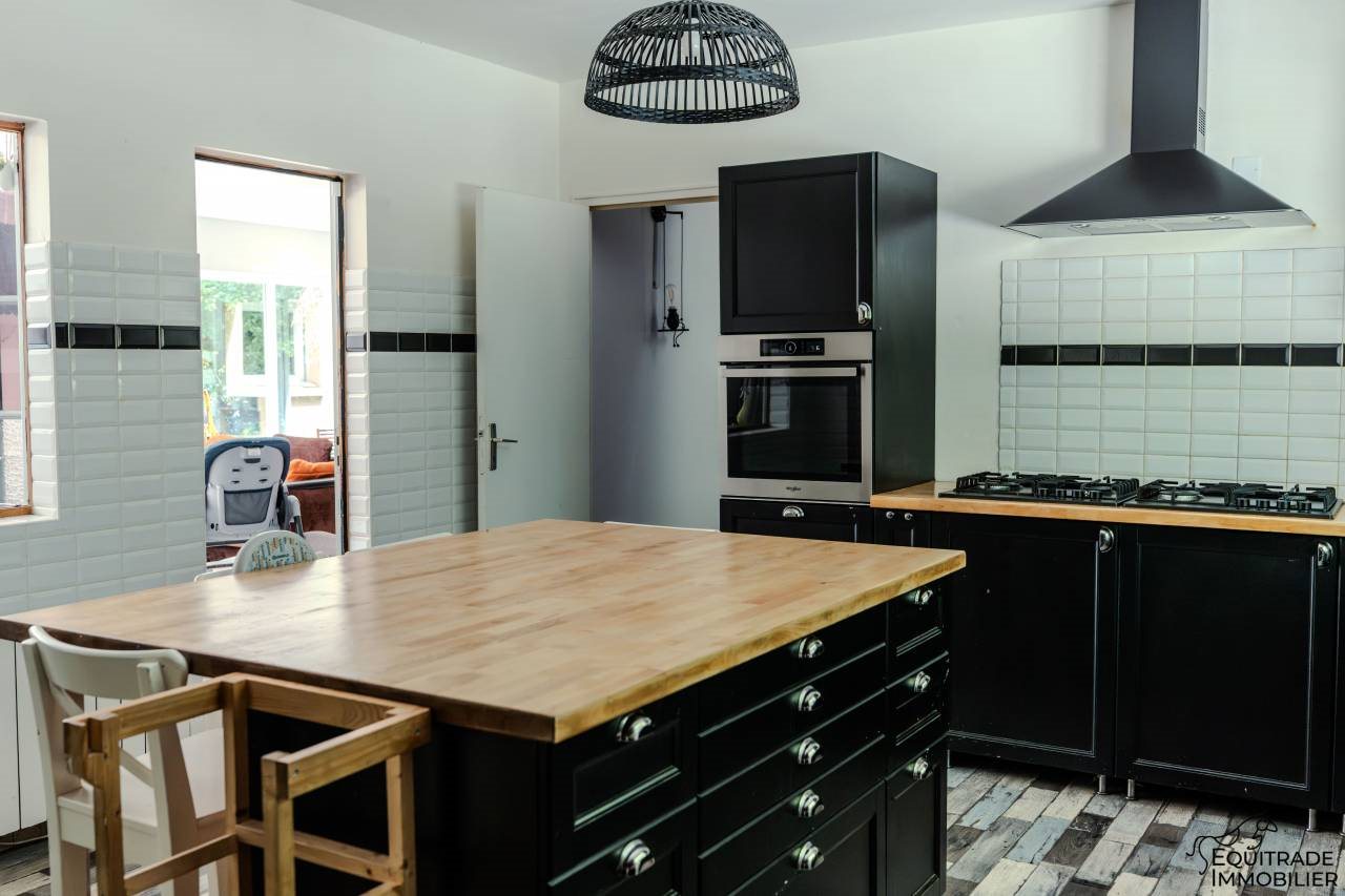 Maison à vendre, 254m², Fougères