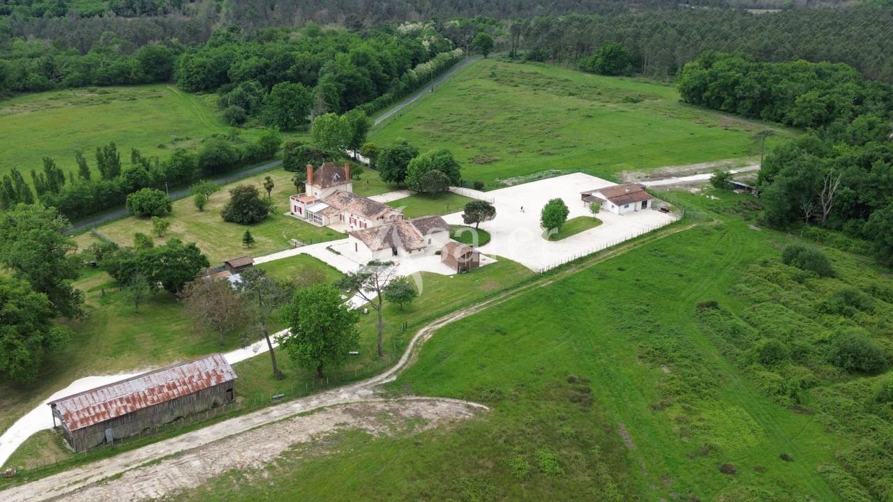 Maison à vendre, 490m², La Roche-Chalais