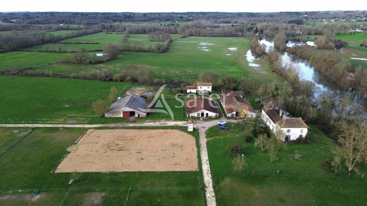 Maison à vendre, 496m², Montpon-Ménestérol
