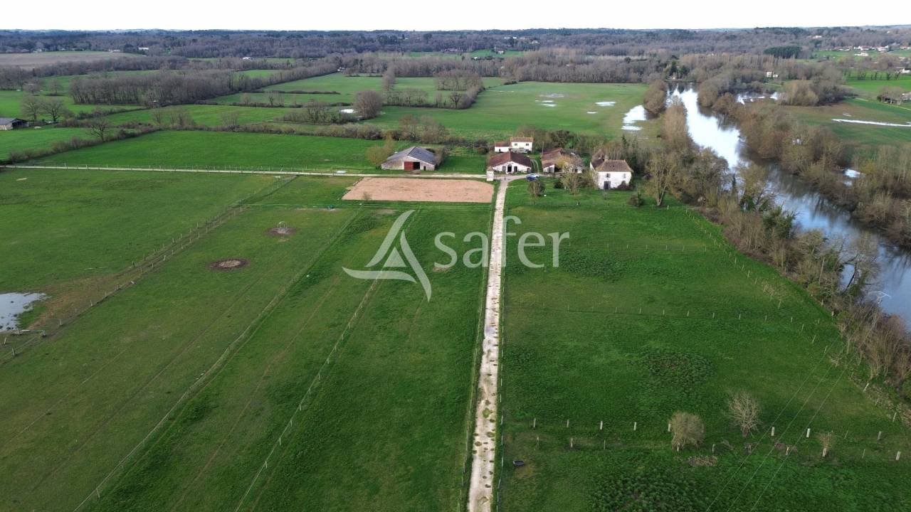 Maison à vendre, 496m², Montpon-Ménestérol