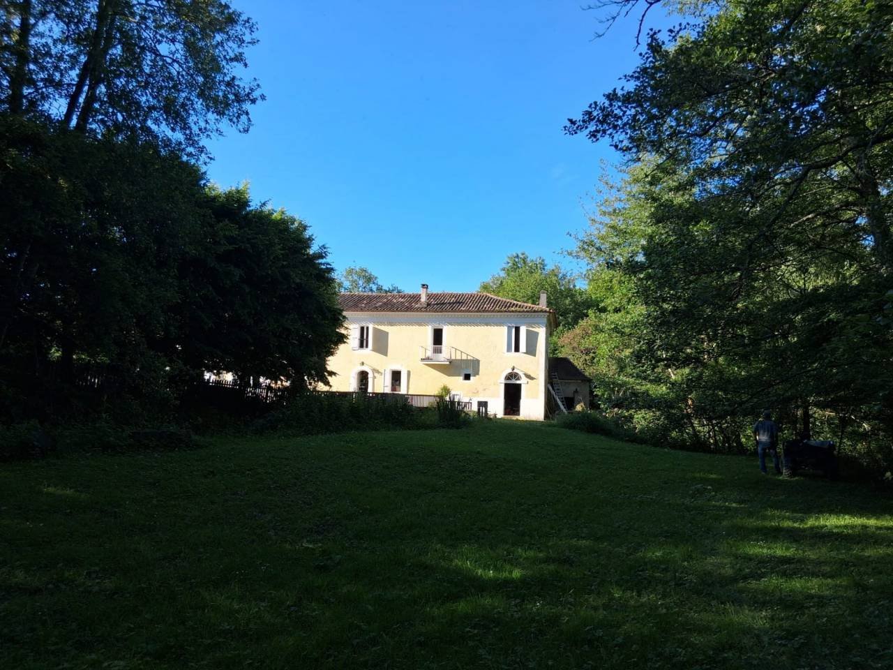 Maison à vendre, 395m², La Celle-sous-Gouzon
