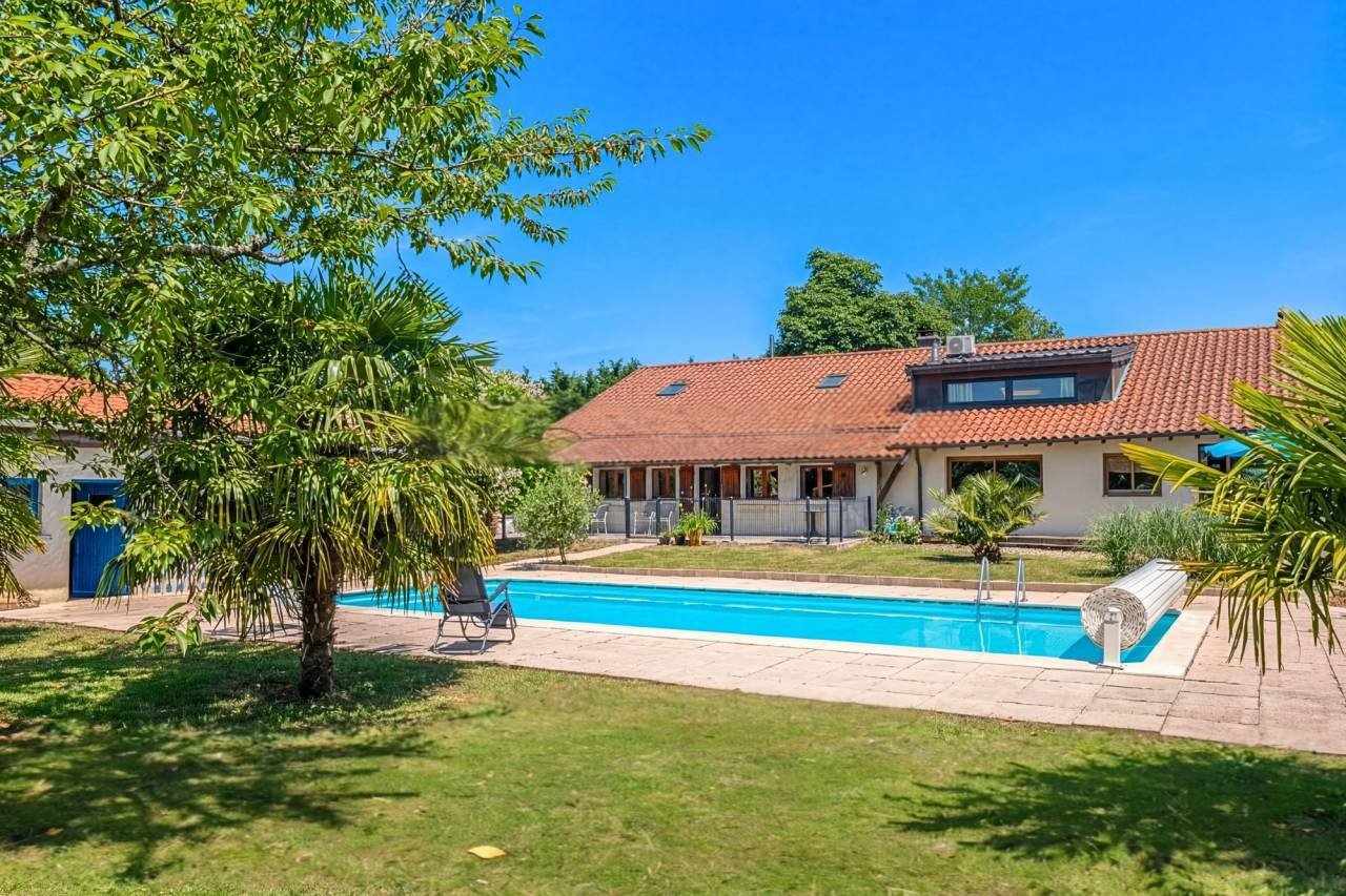 Maison à vendre, 378m², Marboz