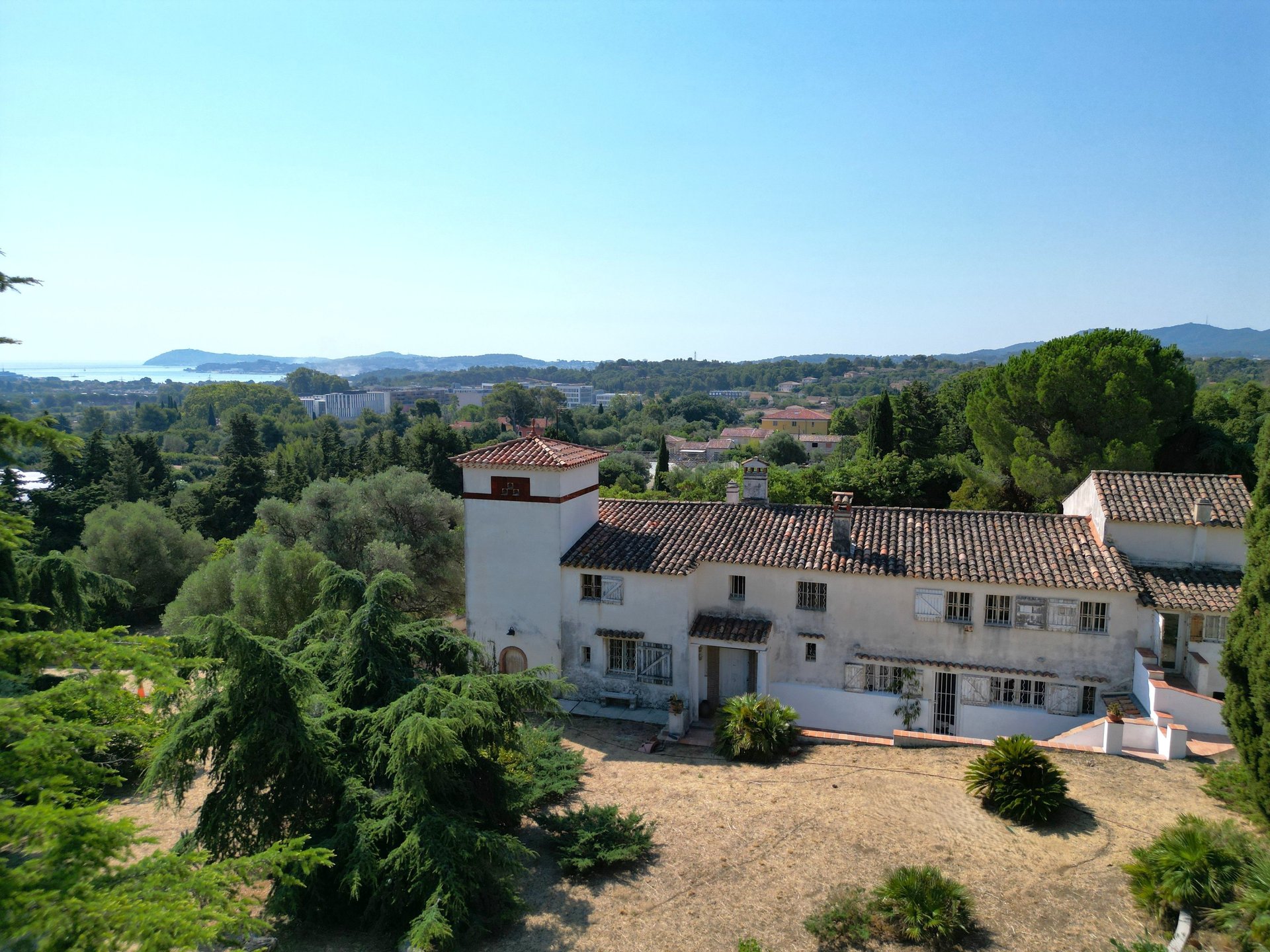 Maison à vendre, 360m², Ollioules