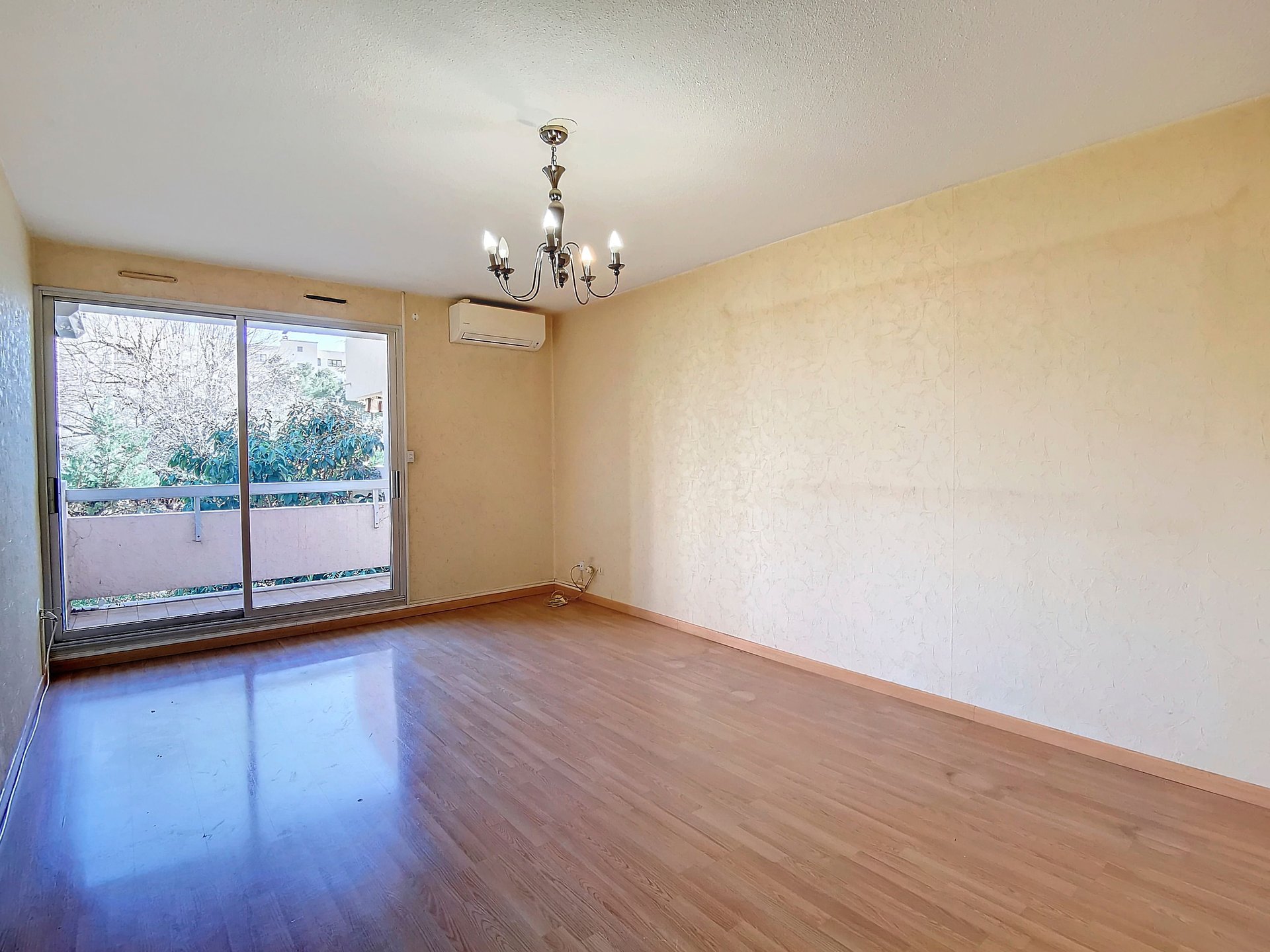 Maison à vendre, 3m², Toulon