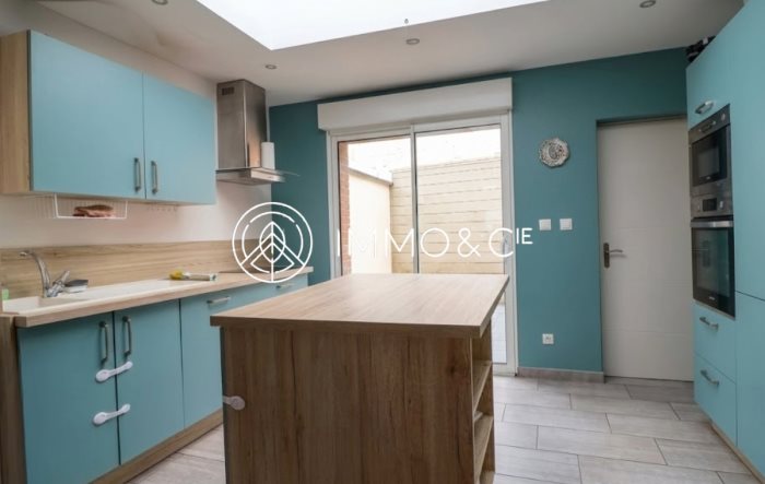Maison à vendre, 1074m², La Chapelle-d'Armentières