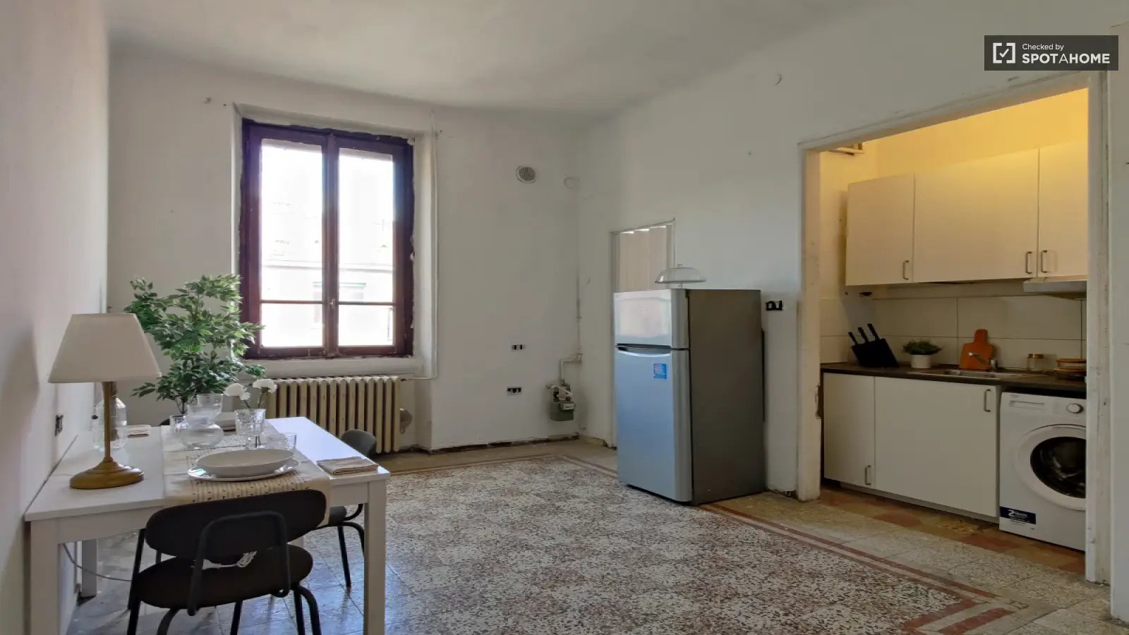 Appartement à louer, 1m², Carbuccia