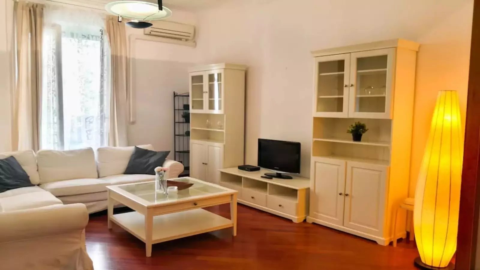 Appartement à louer, 1m², Carbuccia