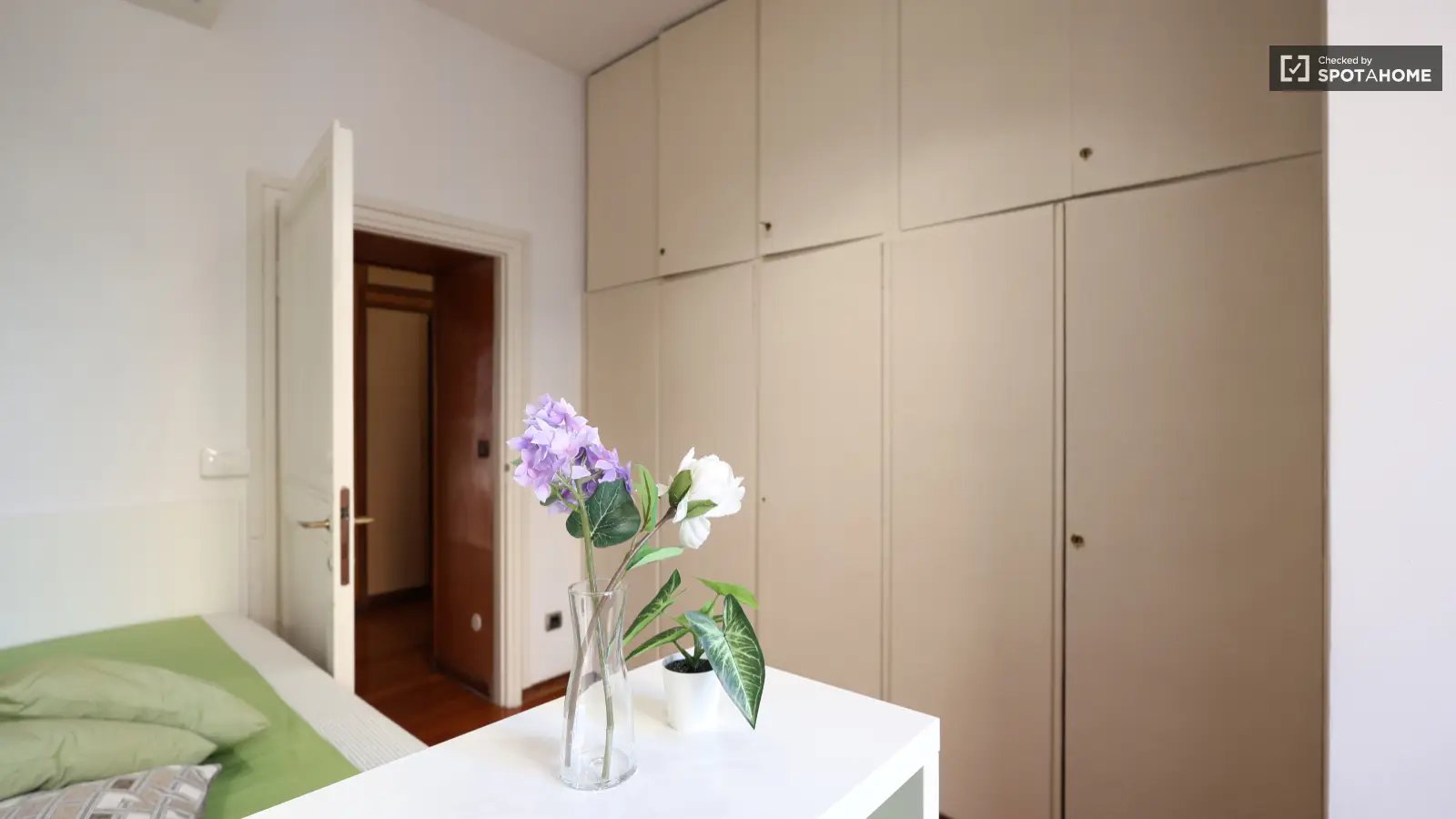 Appartement à louer, 1m², Carbuccia