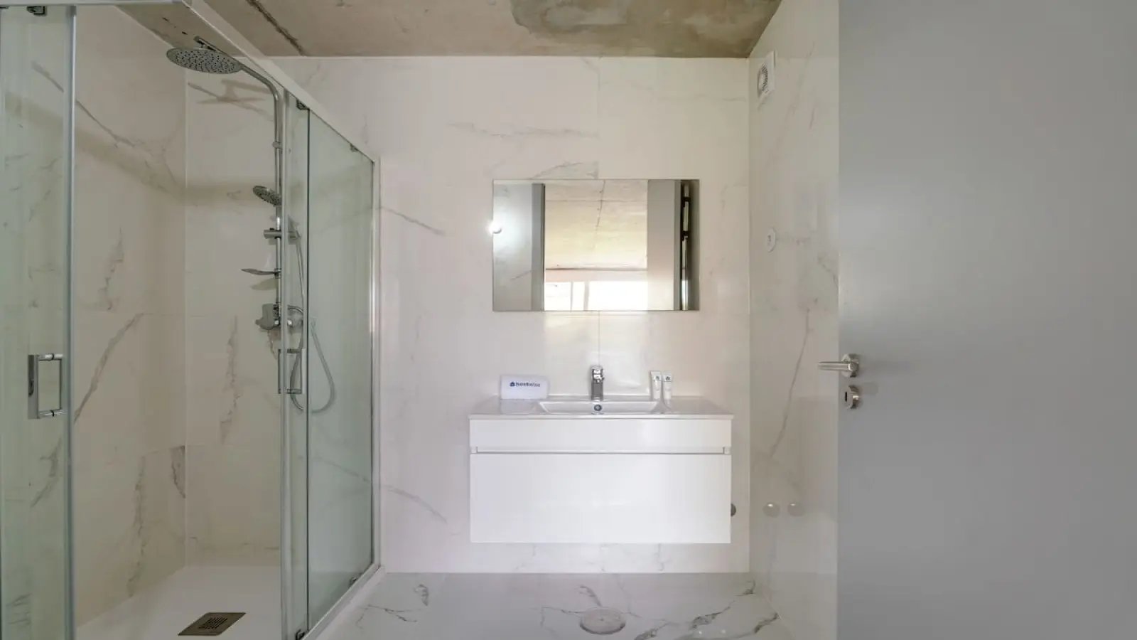 Appartement à louer, 2m², Port-Saint-Père