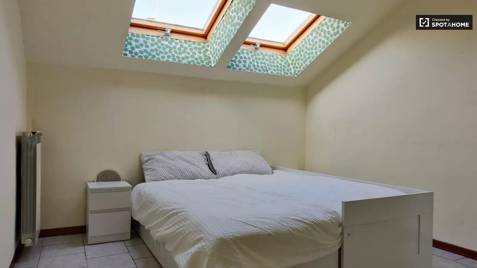 Appartement à louer, 1m², Carbuccia