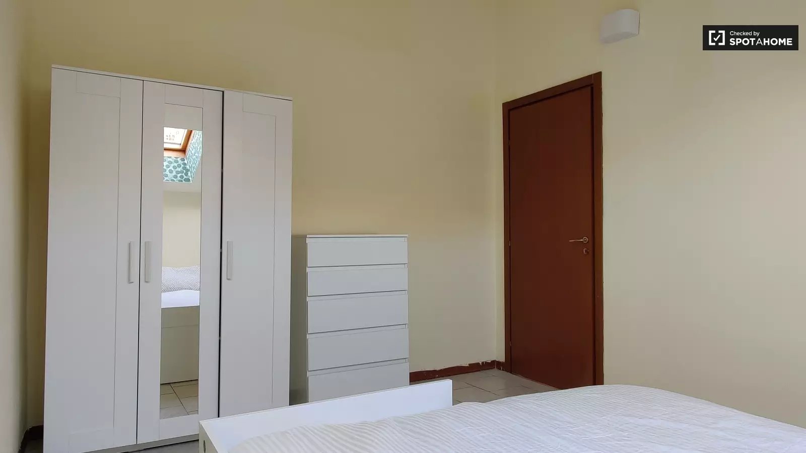 Appartement à louer, 1m², Carbuccia