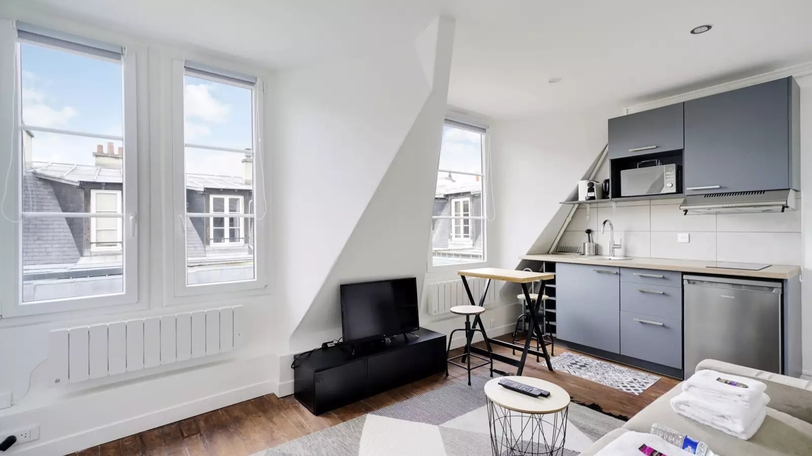 Maison à louer, NaNm², Paris 17ème
