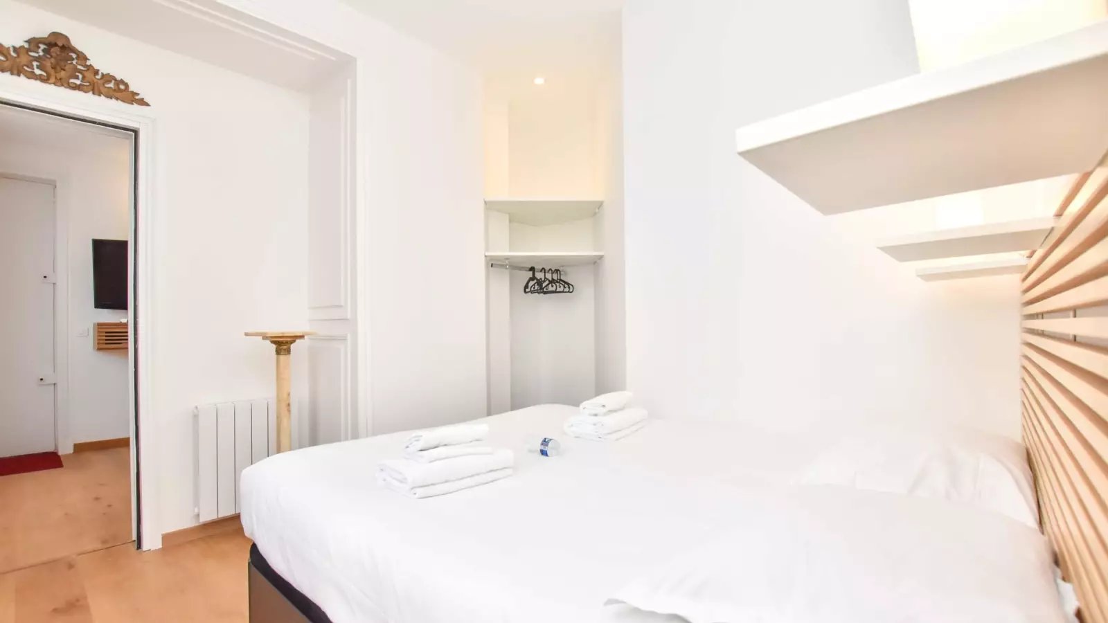 Appartement à louer, 1m², Paris 8ème