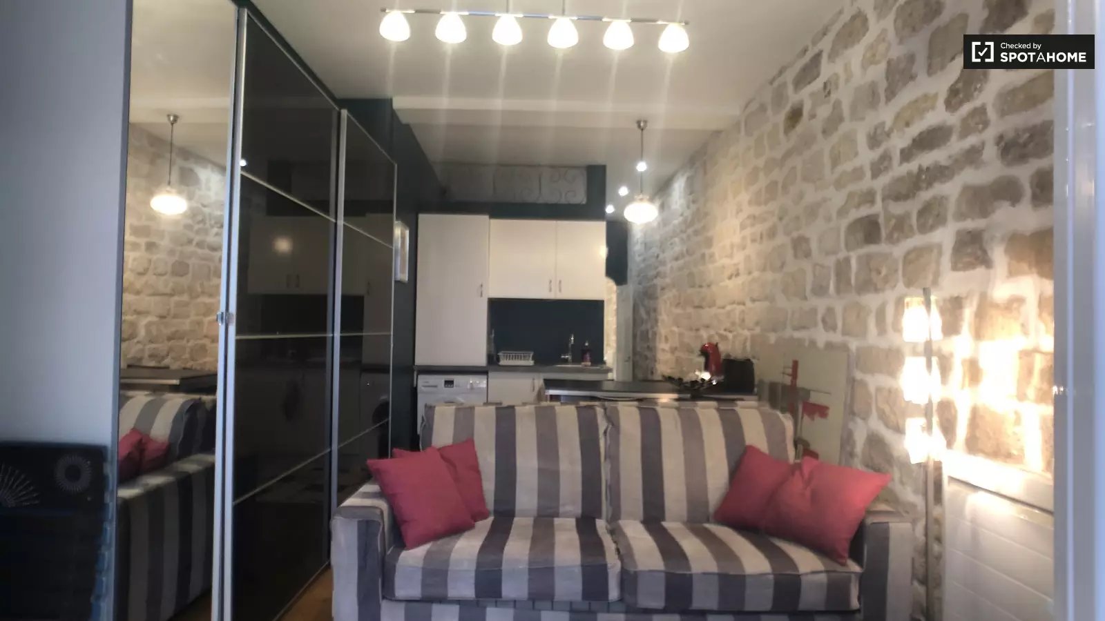 Appartement à louer, 27m², Paris 18ème