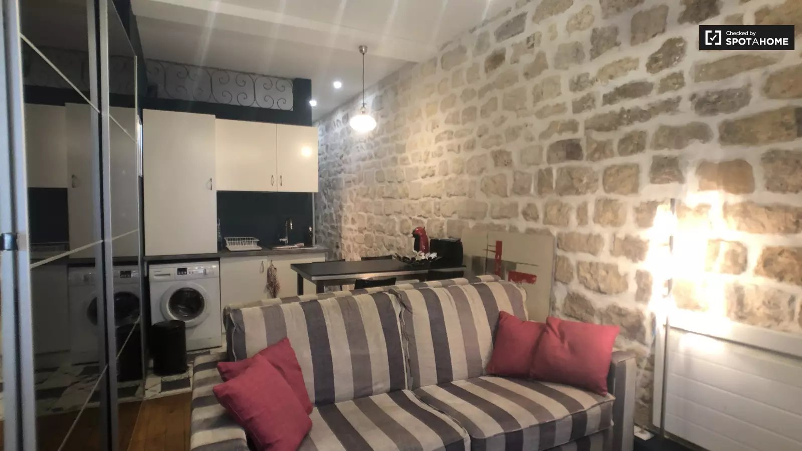 Appartement à louer, 27m², Paris 18ème