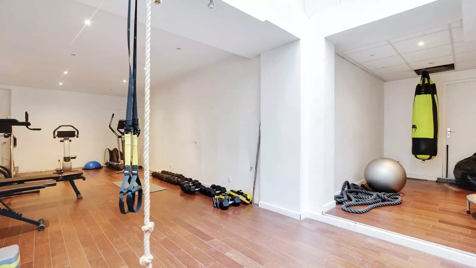 Maison à louer, 1m², Paris 16ème