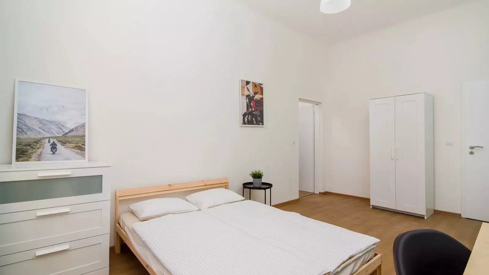Maison à louer, NaNm², Le Monastère
