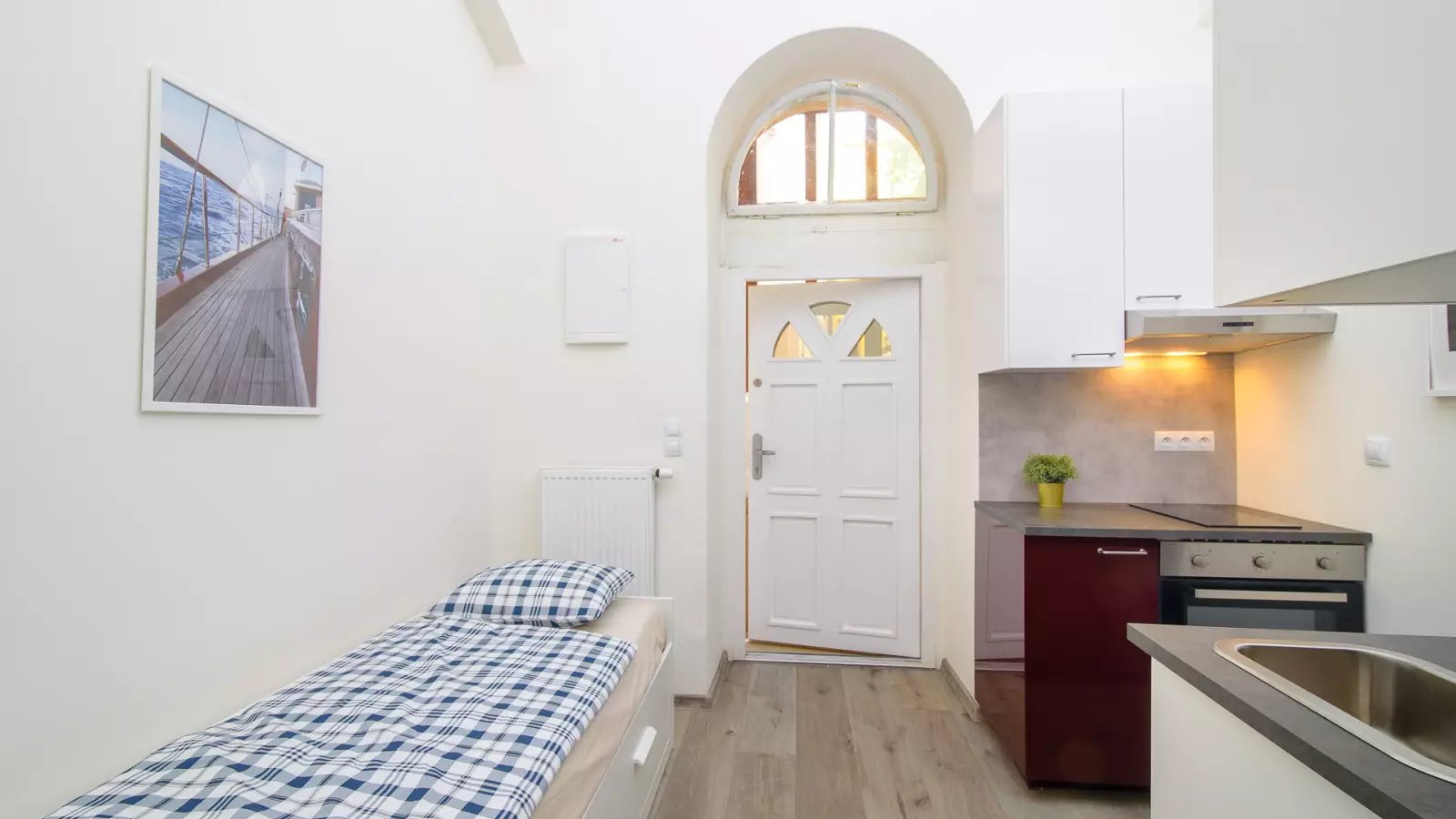 Maison à louer, NaNm², Le Monastère