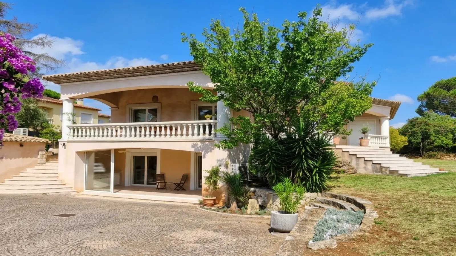 Appartement à louer, 180m², Biot