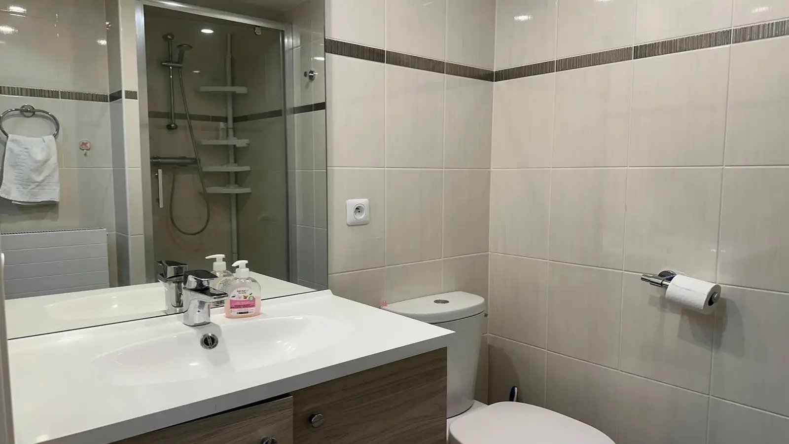 Appartement à louer, 1m², Paris 17ème