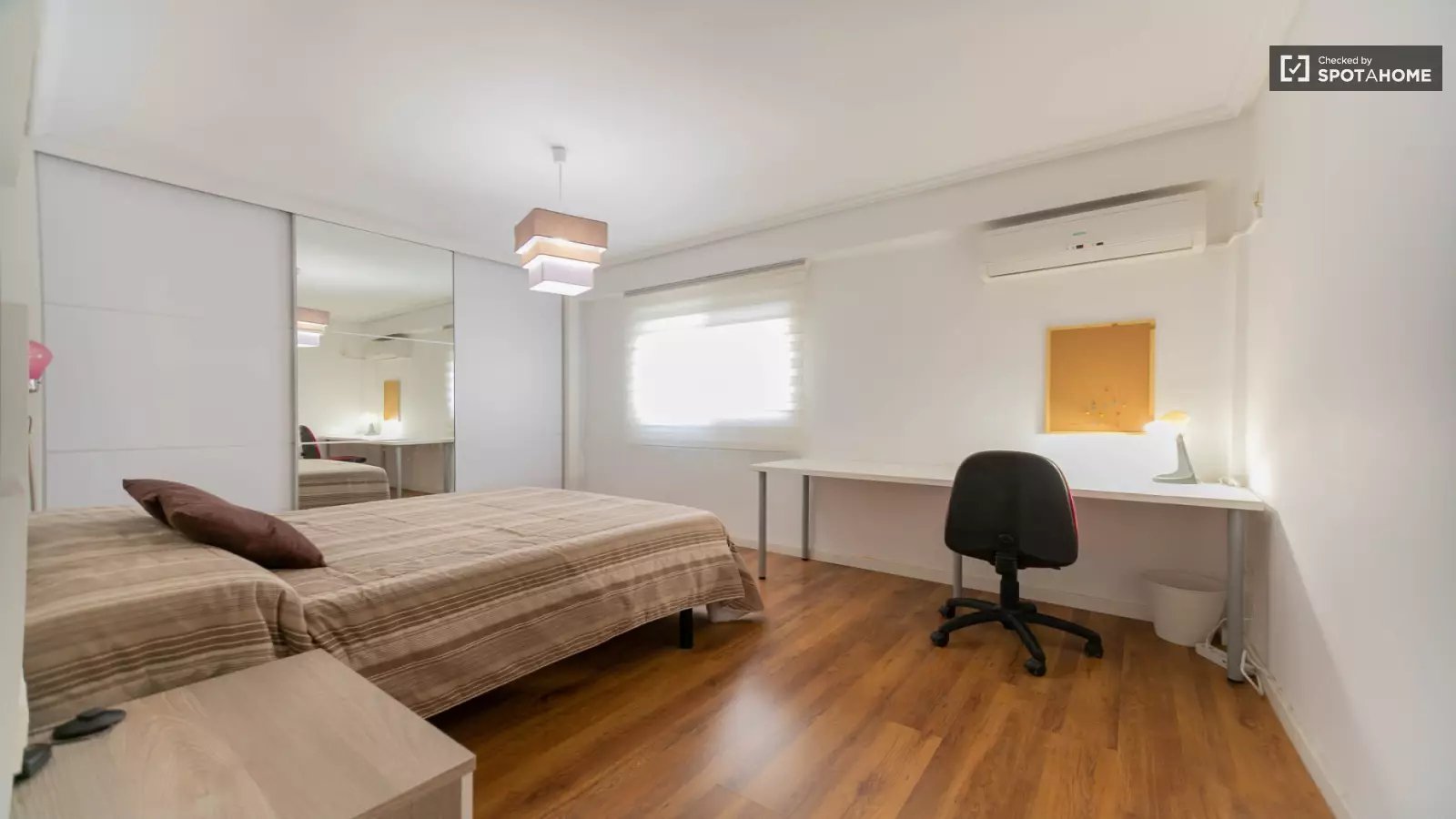 Maison à louer, 90m², Béduer