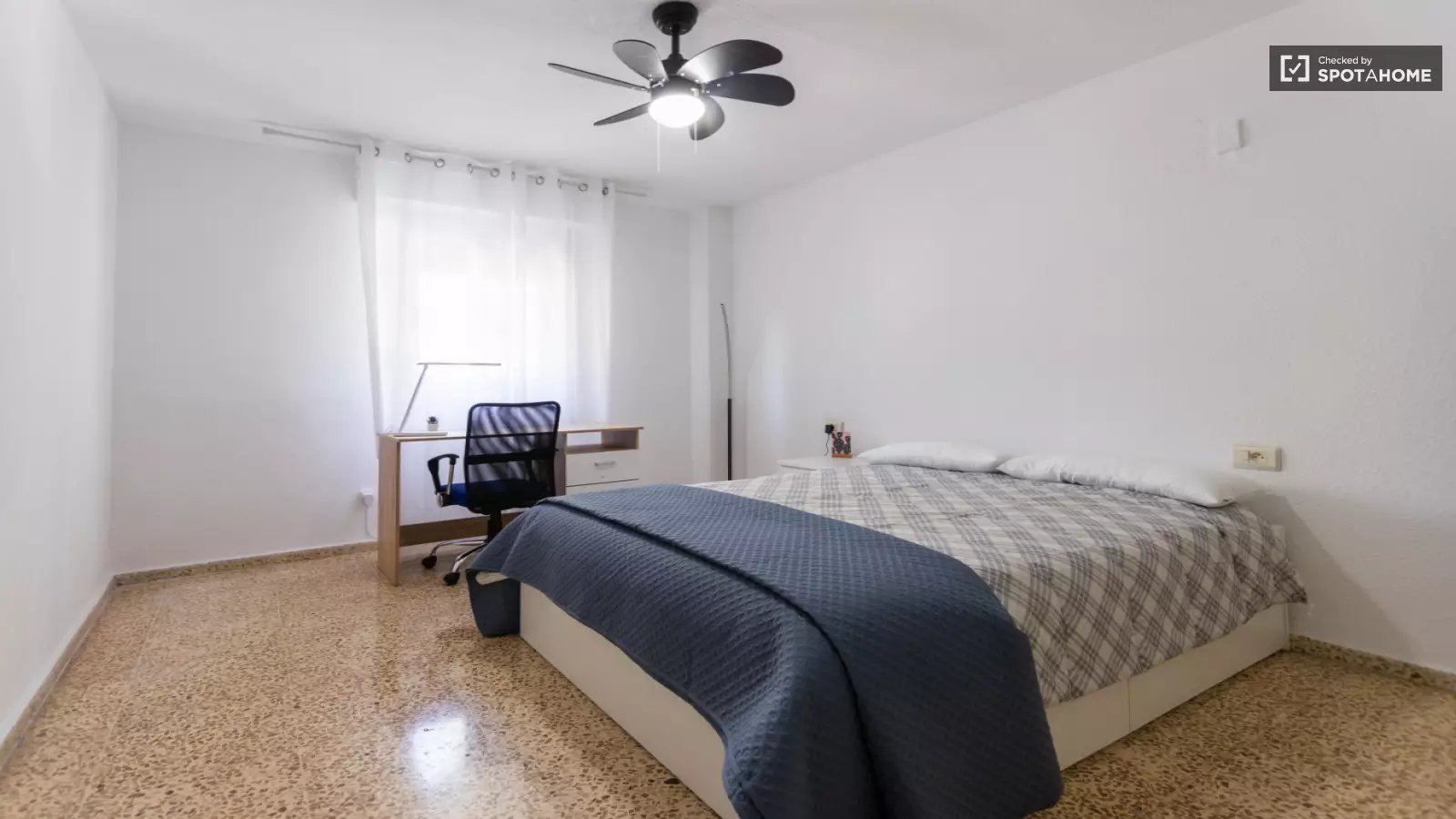 Maison à louer, NaNm², Béduer