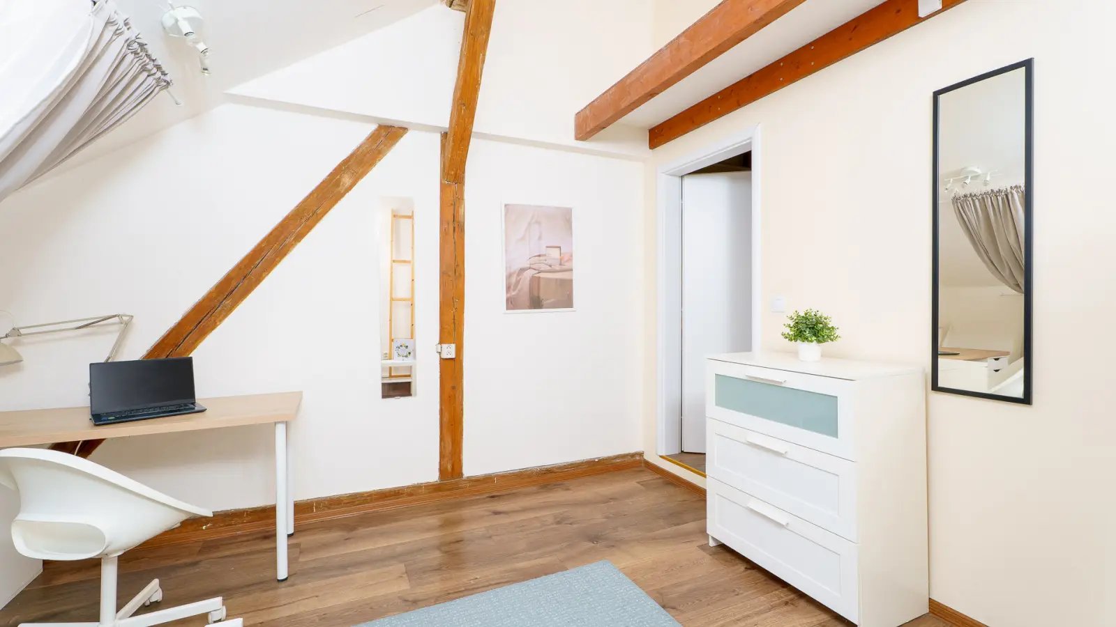Maison à louer, NaNm², Le Monastère