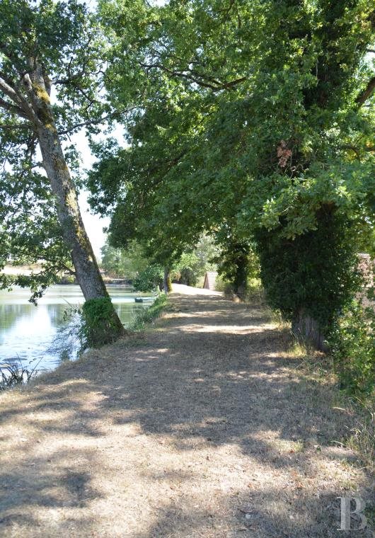 Maison à vendre, 90000m², Saint-Pourçain-sur-Sioule
