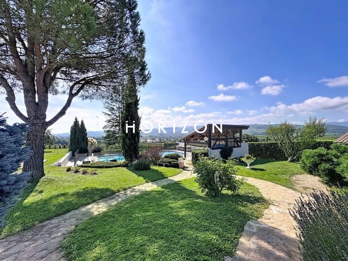 Maison à vendre, 262m², Chevagny-les-Chevrières
