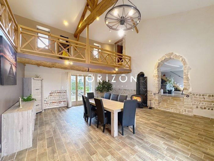 Maison à vendre, 246m², Saint-Etienne-sur-Chalaronne