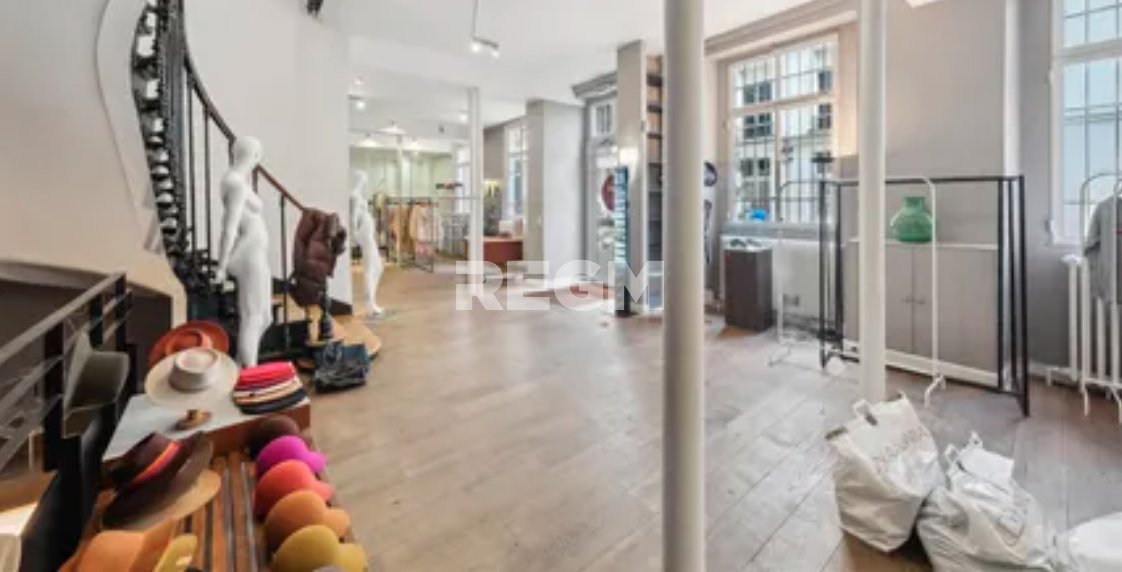 Maison à louer, 247m², Paris 1er