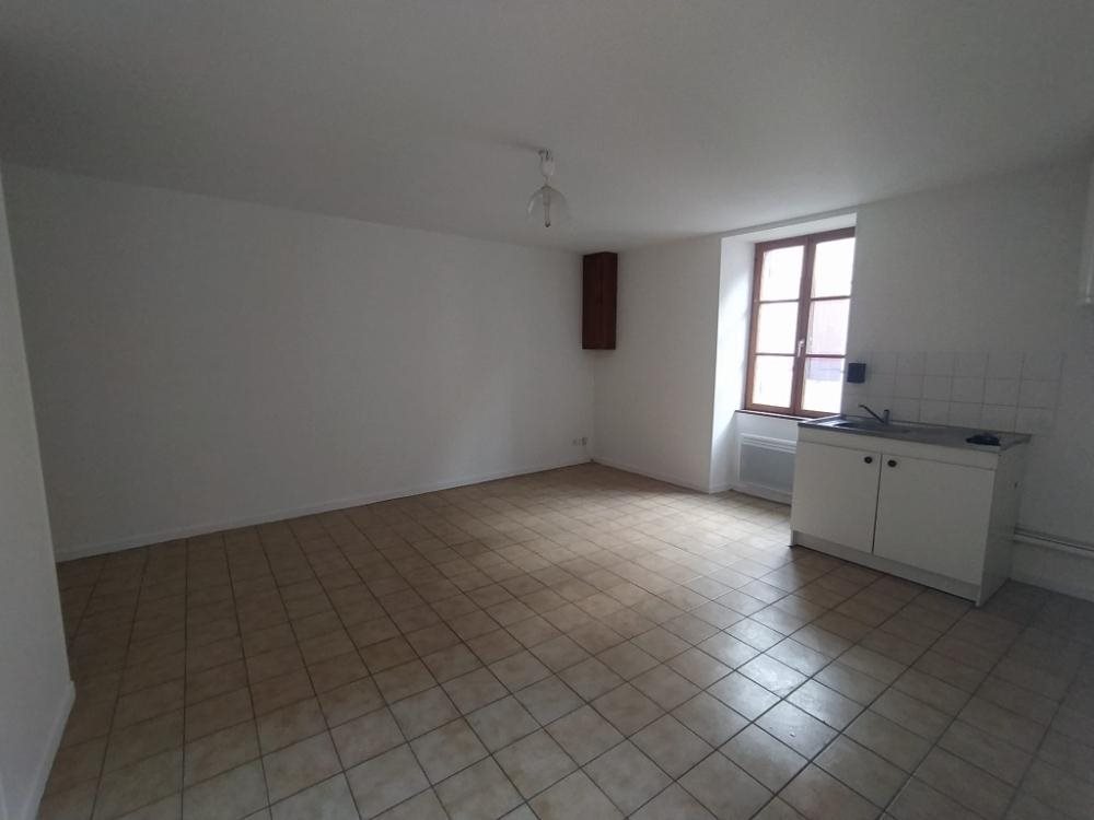 Appartement à louer, 47m², Clamecy