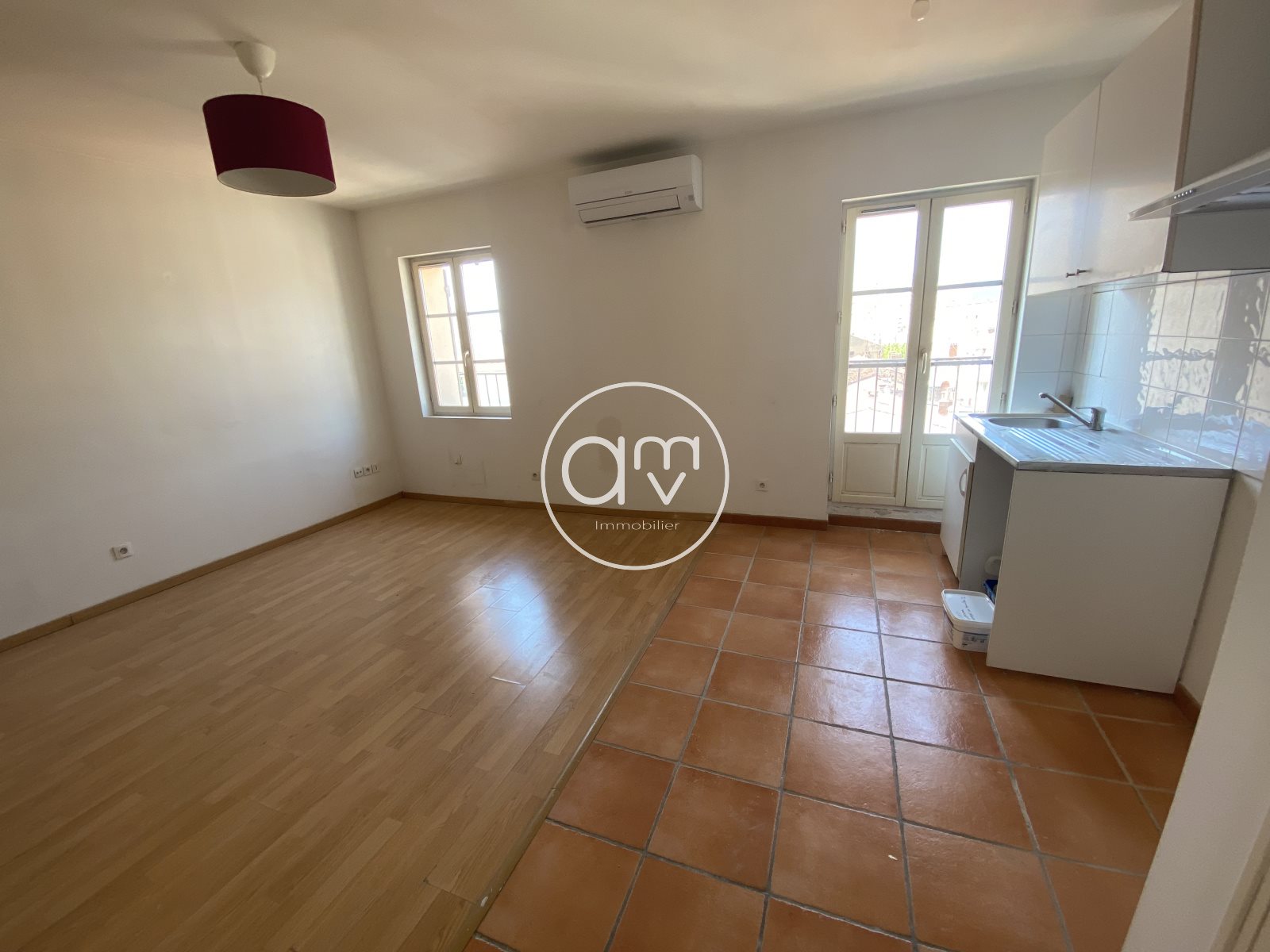 Maison à louer, 1m², Toulon