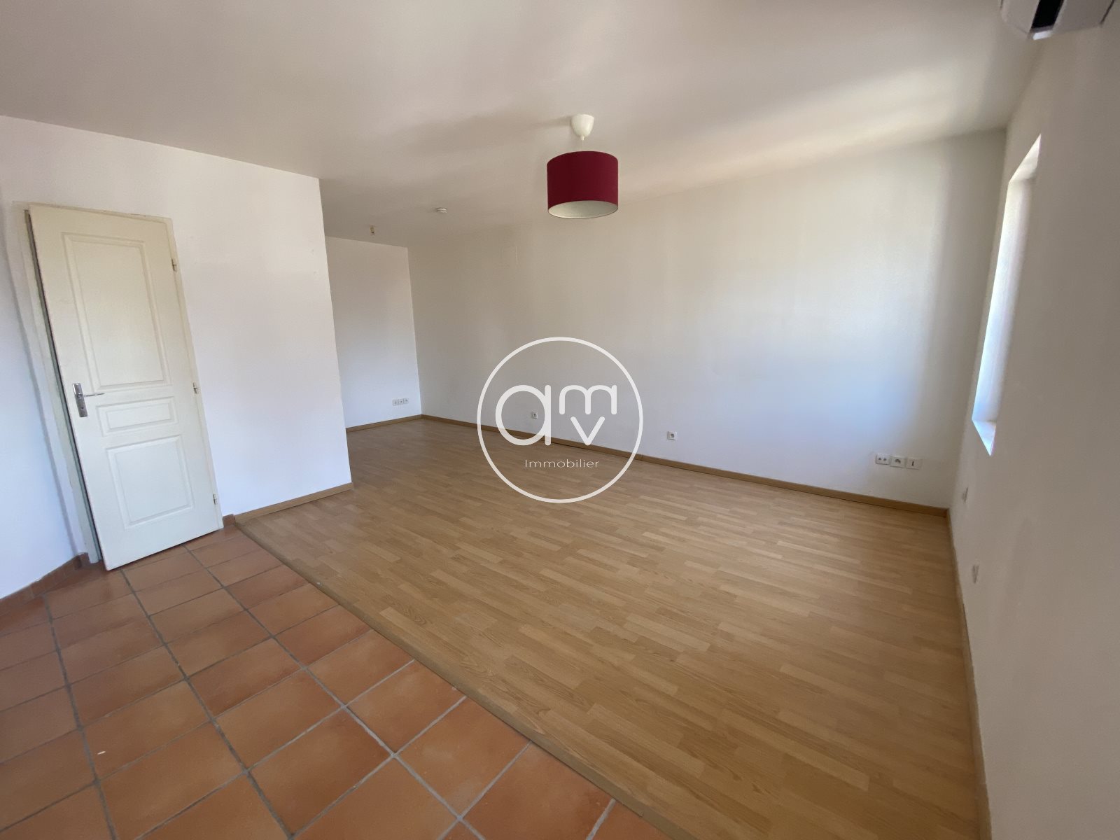 Maison à louer, 1m², Toulon