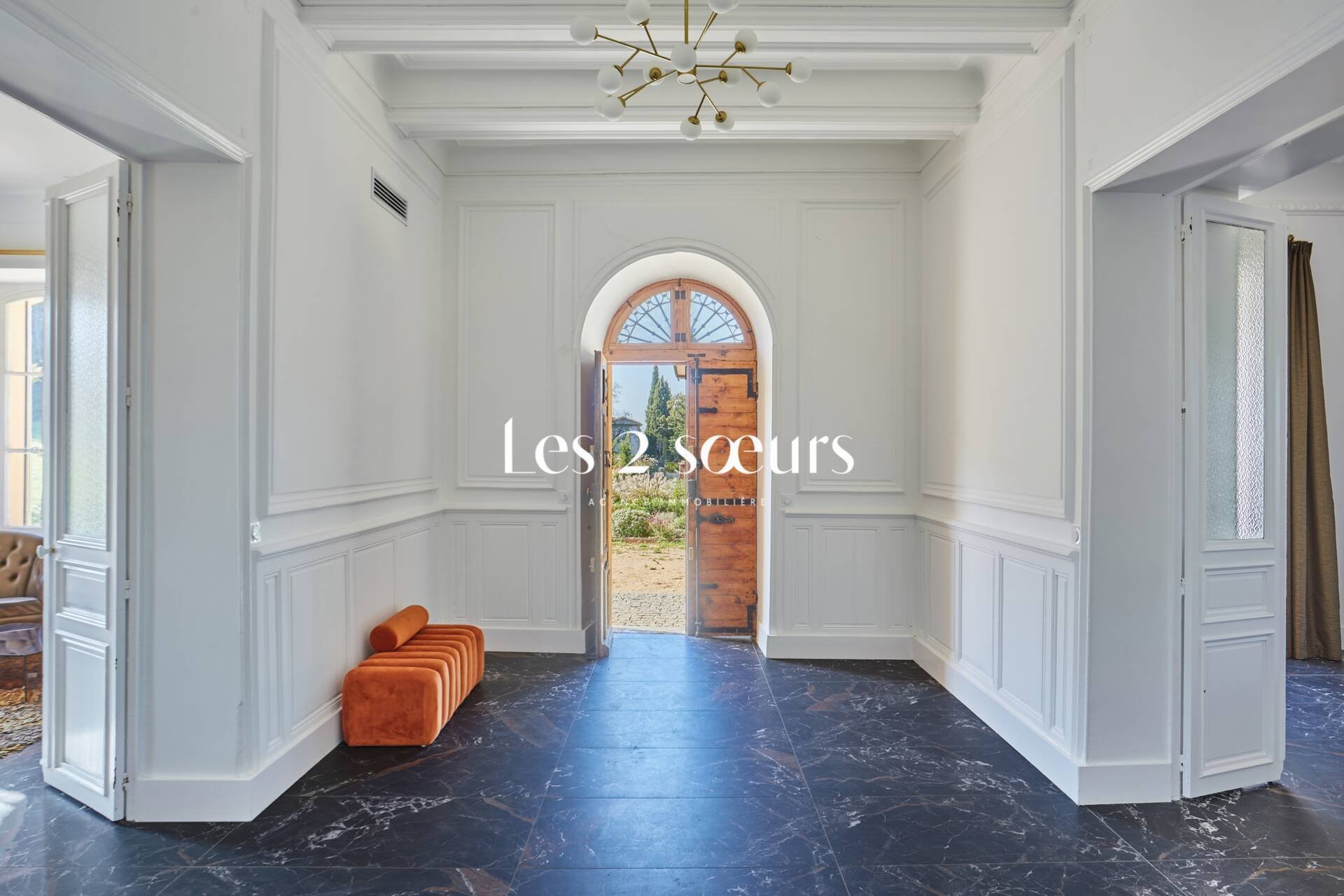 Maison à louer, 721m², Aix-en-Provence