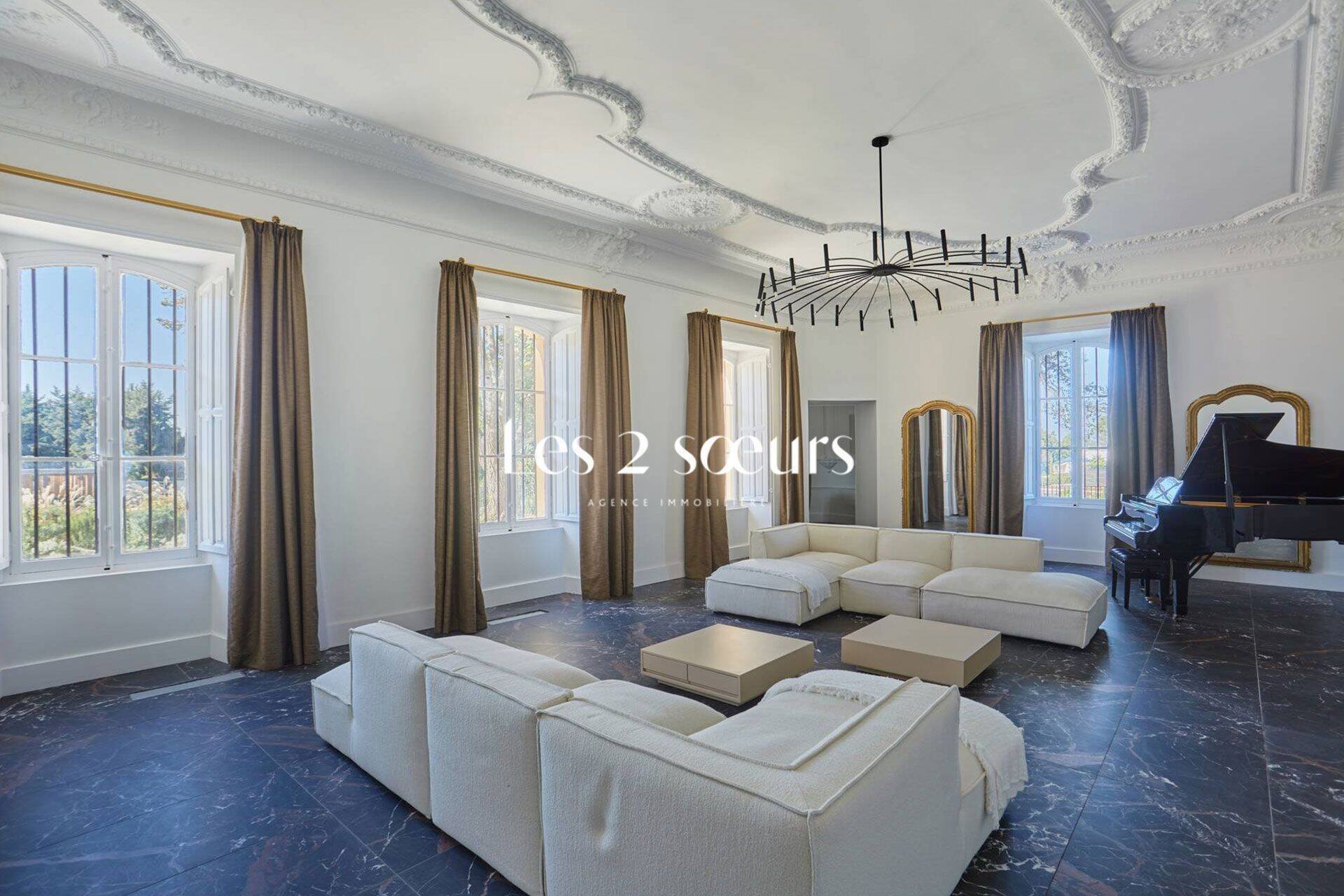 Maison à louer, 721m², Aix-en-Provence